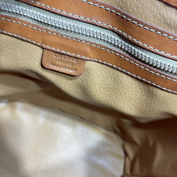 Celine Bag( shoulder/ Handbag with extra small pouch. - Picture 8 of 15